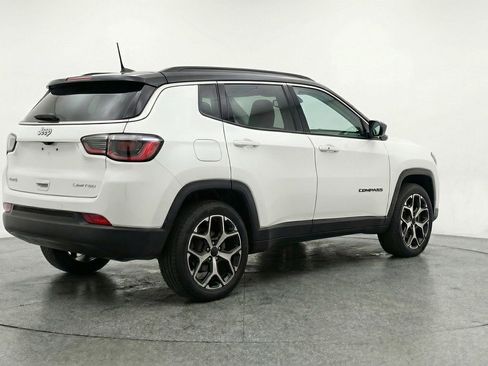Used 2025 Jeep Compass Limited AWD/4WD image 9
