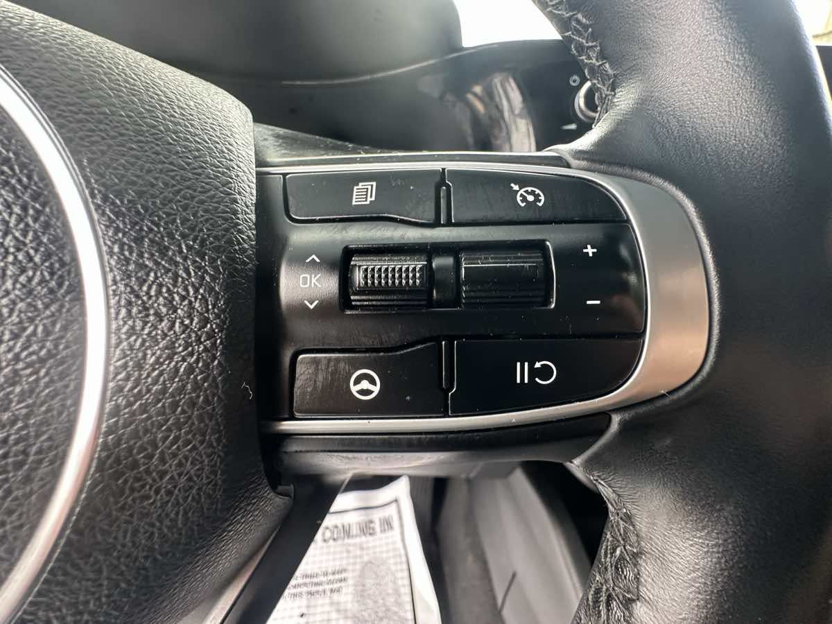Used 2022 Kia K5 GT-Line AWD/4WD image 17