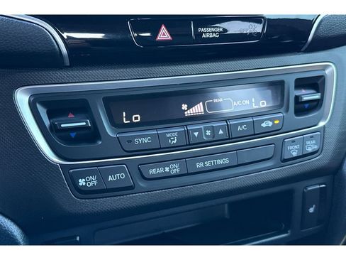 Used 2025 Honda Passport TrailSport image 28