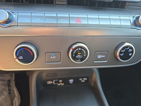 Used 2026 Hyundai Kona SE FWD image 25