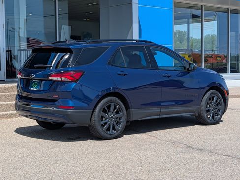 Certified 2022 Chevrolet Equinox RS w/ RS Leather Package AWD/4WD image 3