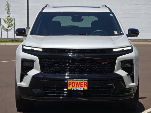 Used 2025 Chevrolet Traverse RS w/ LPO, Floor Liner Package AWD/4WD image 9