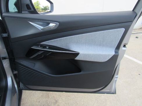 Used 2023 Volkswagen ID.4 Pro image 19
