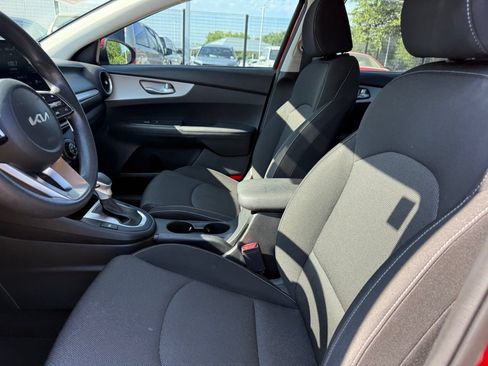 Used 2023 Kia Forte LXS FWD image 9