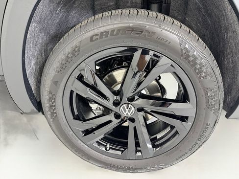 New 2026 Volkswagen Atlas Cross Sport SEL R-Line AWD/4WD image 30
