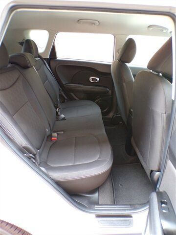 Used 2016 Kia Soul FWD image 21