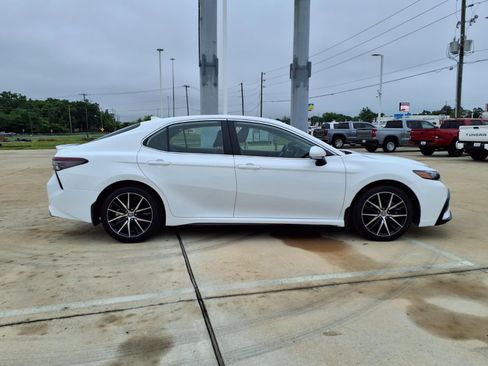 Certified 2024 Toyota Camry SE FWD image 5