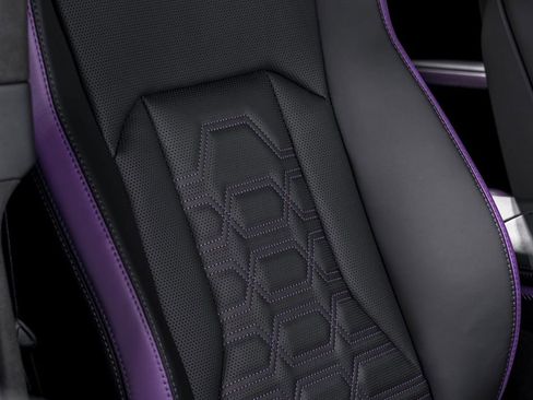 Used 2025 Lamborghini Urus SE image 42