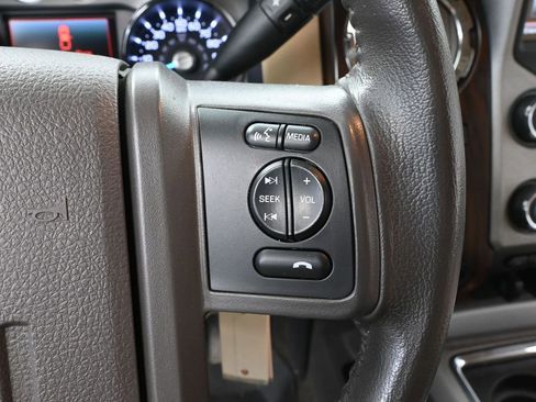 Used 2015 Ford F350 Lariat w/ Camper Package image 29