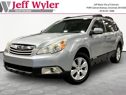Used 2012 Subaru Outback 2.5i Premium AWD/4WD image 1