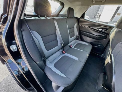 Used 2021 Chevrolet TrailBlazer LS FWD image 21