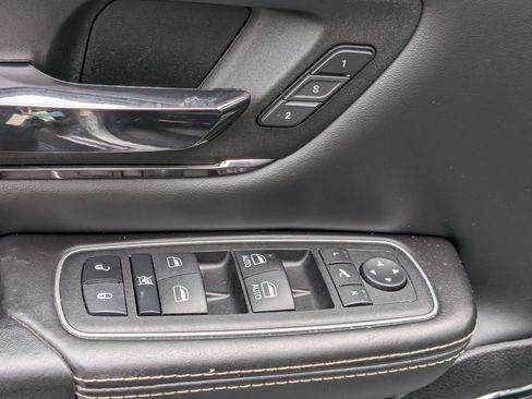 Used 2023 RAM 1500 Limited w/ Trailer Tow Group image 12