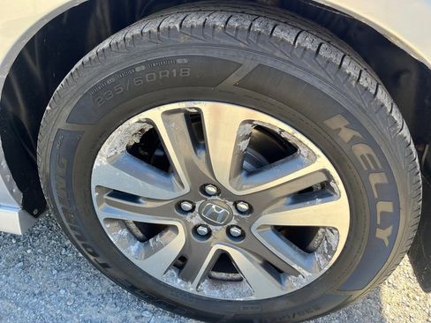 Used 2014 Honda Odyssey Touring Elite image 36