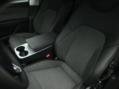 Used 2026 Tesla Model Y 2WD image 51