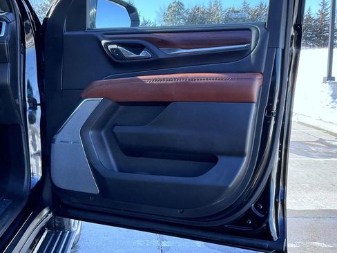 Used 2023 GMC Yukon Denali Ultimate image 17