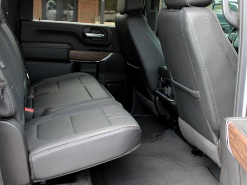 Used 2023 Chevrolet Silverado 3500 High Country image 12