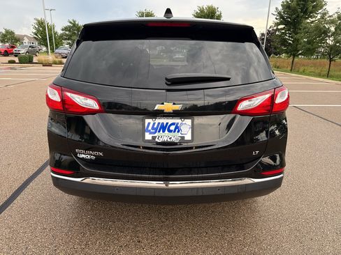 Used 2019 Chevrolet Equinox LT w/ Driver Convenience Package FWD image 4