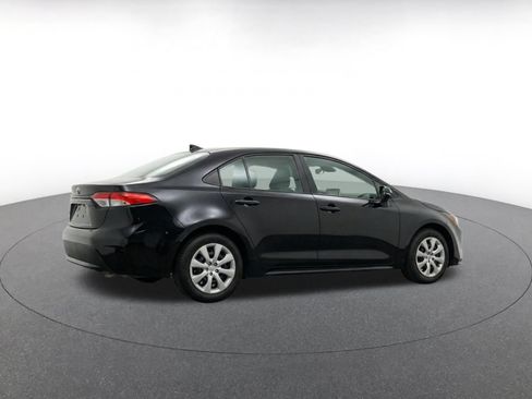 Used 2025 Toyota Corolla LE FWD image 9
