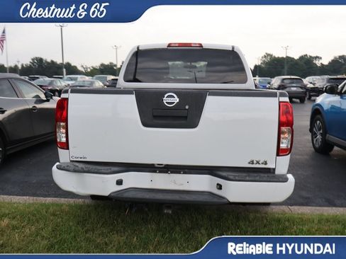 Used 2012 Nissan Frontier SV w/ Sport Appearance Pkg AWD/4WD image 19