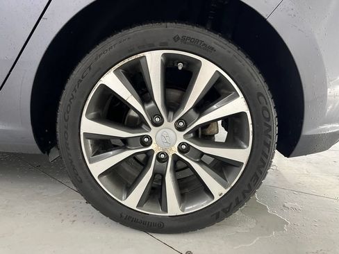 Used 2018 Hyundai Elantra GT FWD image 10