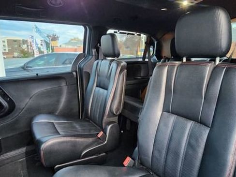 Used 2016 Dodge Grand Caravan R/T w/ Driver Convenience Group image 6