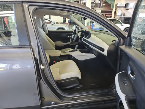 Used 2024 Honda HR-V LX image 5