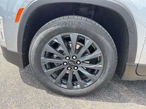 Used 2023 Chevrolet Traverse RS image 23