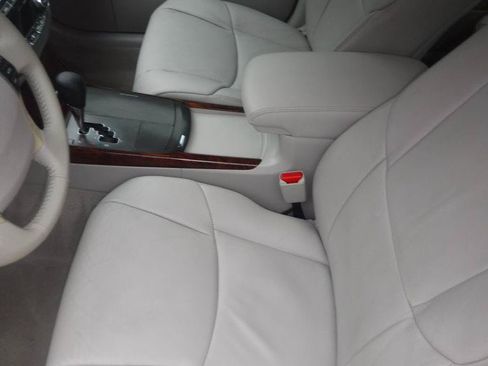 Used 2011 Toyota Avalon FWD image 25