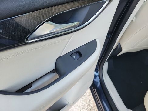 Used 2021 Buick Envision Essence w/ Technology Package I image 12