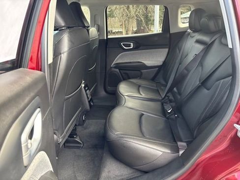 Used 2022 Jeep Compass Latitude image 23