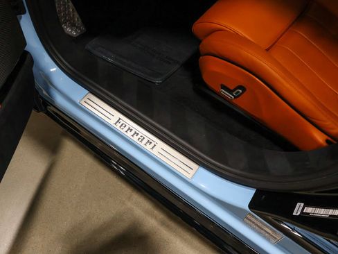 Used 2025 Ferrari Purosangue AWD/4WD image 36