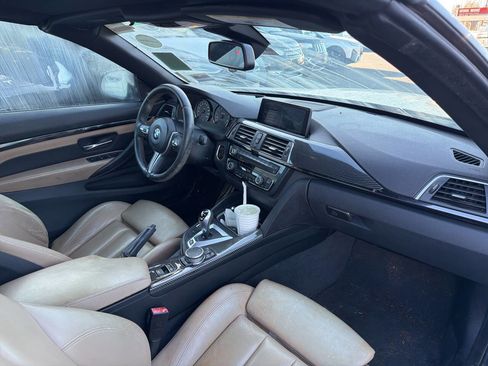 Used 2016 BMW M4 Convertible image 8