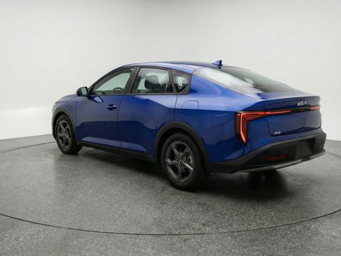 Used 2025 Kia K4 LXS image 6