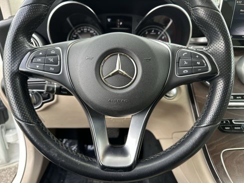 Used 2019 Mercedes-Benz GLC 300 GLC 300 image 11