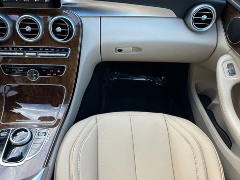 Used 2018 Mercedes-Benz C 300 Sedan image 28