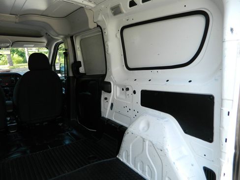 Used 2020 RAM ProMaster City Tradesman SLT FWD image 11