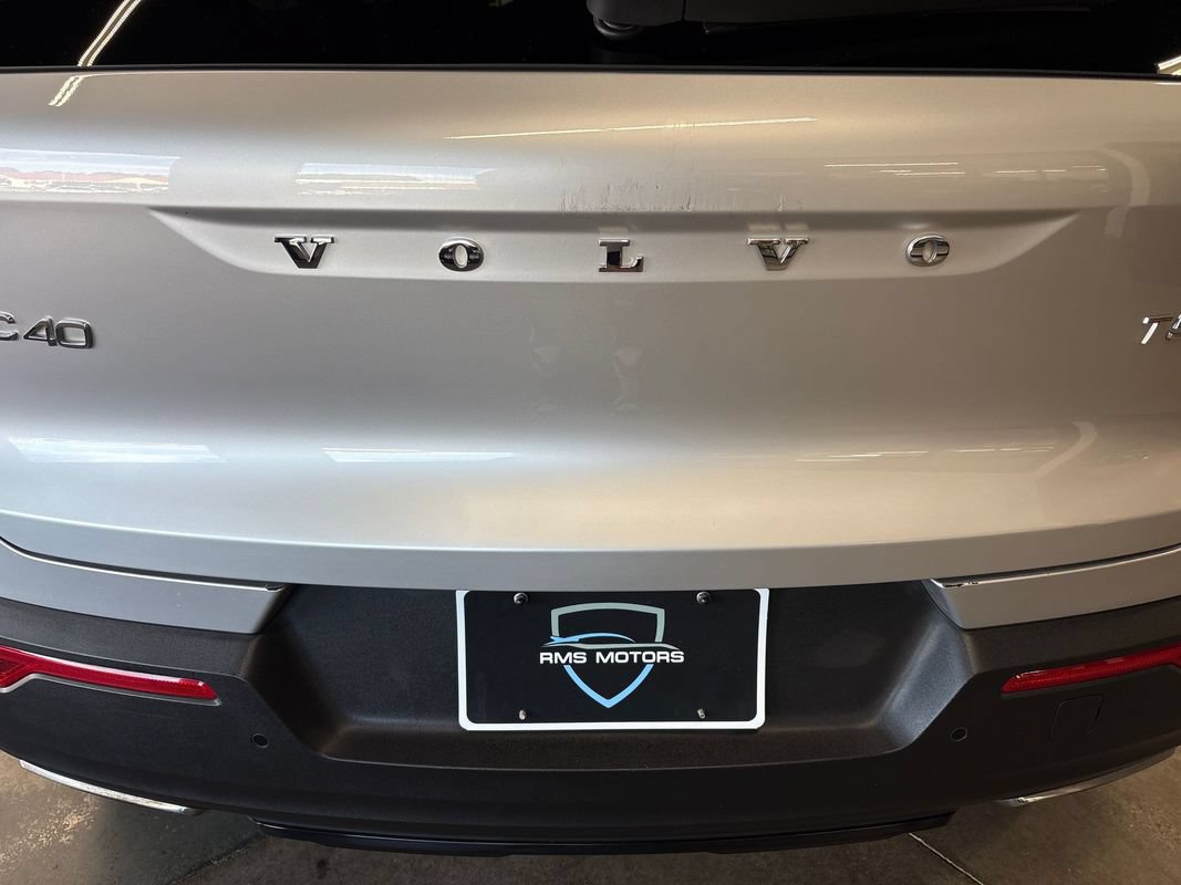 Used 2019 Volvo XC40 T5 R-Design AWD/4WD image 26