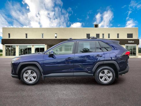 Used 2025 Toyota RAV4 XLE w/ Weather Package AWD/4WD image 6