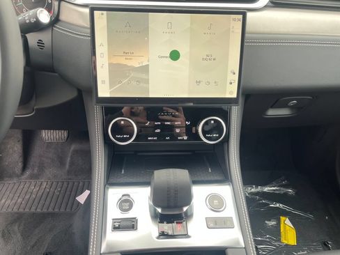 New 2026 Jaguar F-PACE R-Dynamic S AWD/4WD image 15