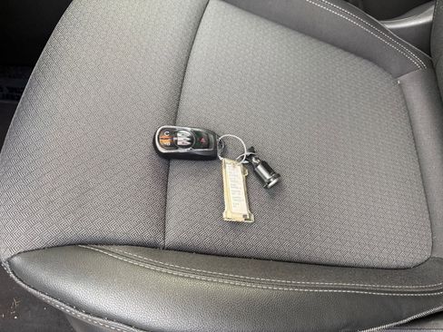 Used 2025 Buick Encore GX Preferred image 21