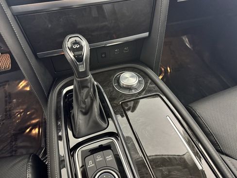 Used 2024 INFINITI QX80 Luxe w/ Cargo Package image 28