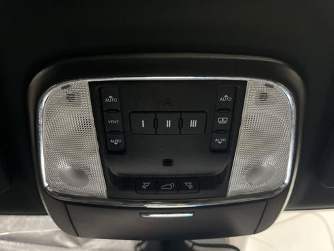 Used 2021 Jeep Grand Cherokee Overland image 19