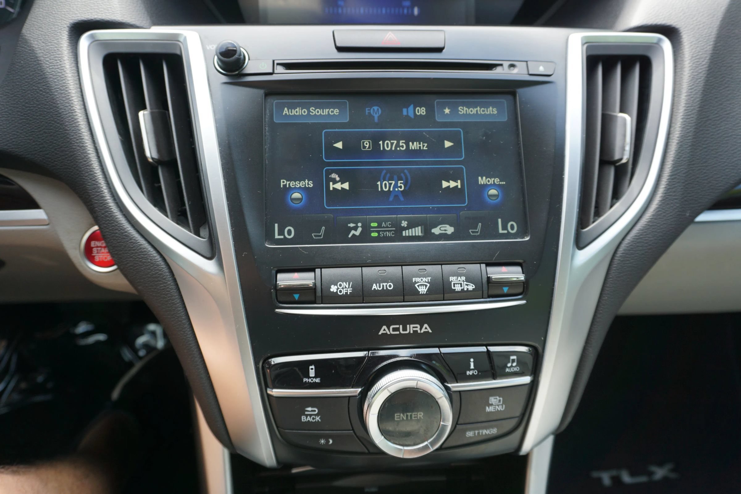 Used 2016 Acura TLX FWD image 28