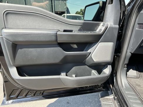 Used 2024 Ford F150 Lariat w/ Equipment Group 502A High AWD/4WD image 32
