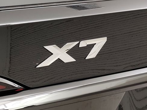 Used 2026 BMW X7 xDrive40i w/ M Sport Package image 10