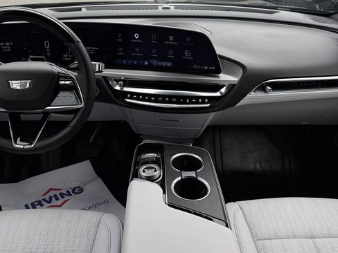 Used 2024 Cadillac Lyriq Sport RWD image 41
