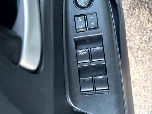 Used 2015 Honda Fit LX image 16