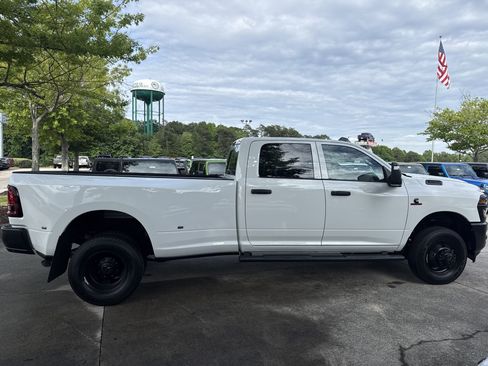 New 2026 RAM 3500 Tradesman AWD/4WD image 8
