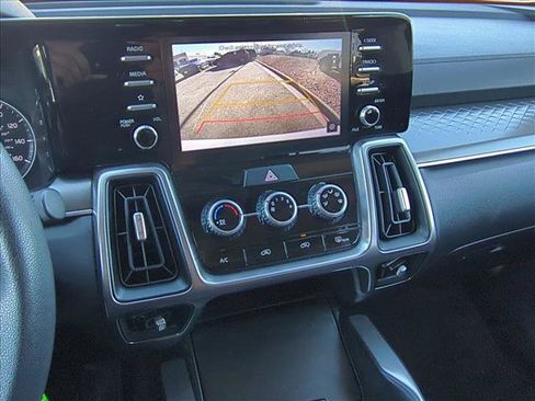 Used 2021 Kia Sorento LX image 11