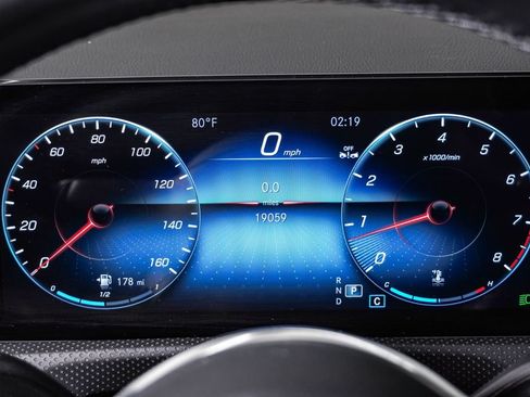 Used 2023 Mercedes-Benz CLA 250 4MATIC image 21